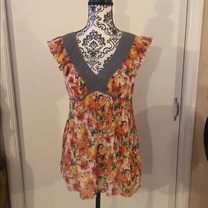 Vibrant Floral V-Neck Blouse with Ruffle Sleeves